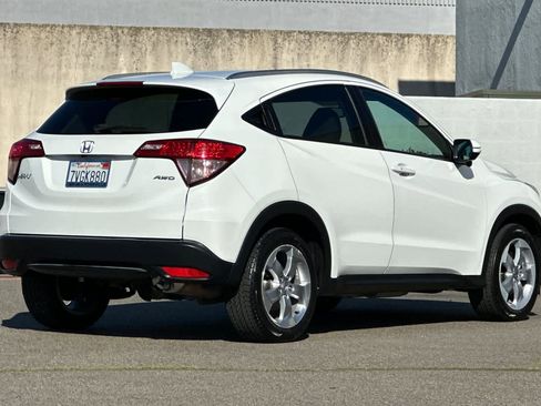 Used 2016 Honda HR-V EX-L image 2