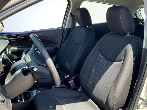 Used 2020 Chevrolet Spark LT image 25