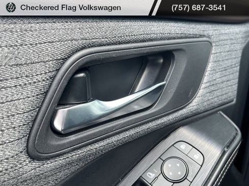 Used 2023 Nissan Rogue SV image 24