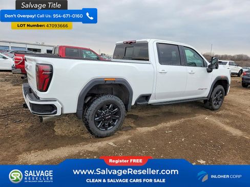 Used 2025 GMC Sierra 2500 AT4 w/ AT4 Premium Plus Package image 4