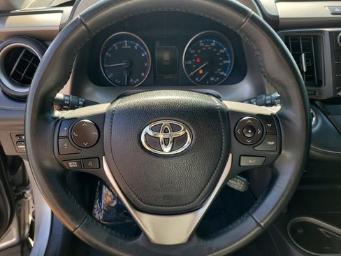 Used 2018 Toyota RAV4 XLE FWD image 19