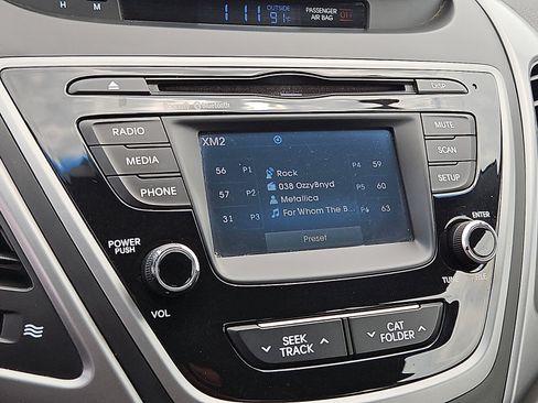 Used 2015 Hyundai Elantra SE w/ Option Group 02 FWD image 16