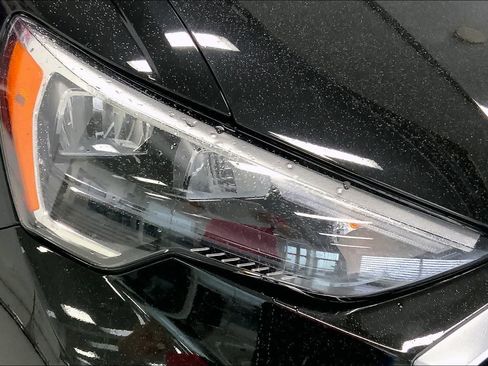 Used 2022 Audi Q3 2.0T Premium w/ Convenience Package image 31