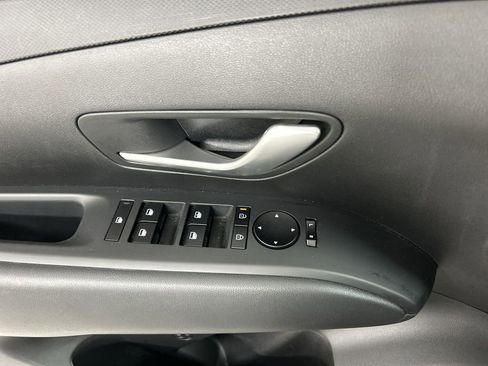 Used 2025 Hyundai Tucson SE AWD/4WD image 11