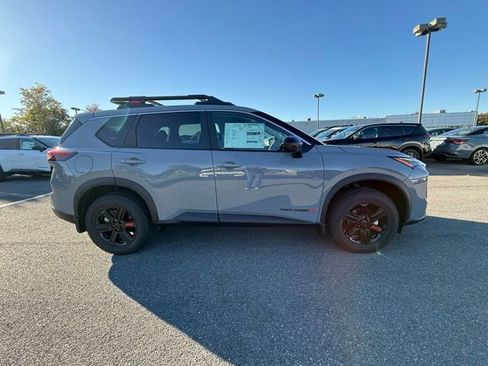 New 2026 Nissan Rogue SV image 4