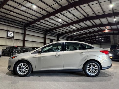 Used 2016 Ford Focus SE image 8