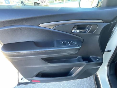 Used 2017 Honda Pilot LX image 26