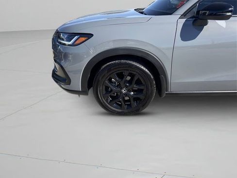 Used 2025 Honda HR-V Sport image 9