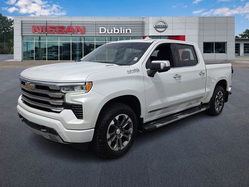 Certified 2022 Chevrolet Silverado 1500 High Country w/ Technology Package AWD/4WD image 1