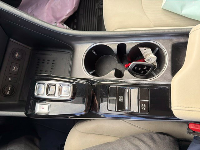 Certified 2023 Hyundai Sonata SEL w/ Convenience Package FWD image 18