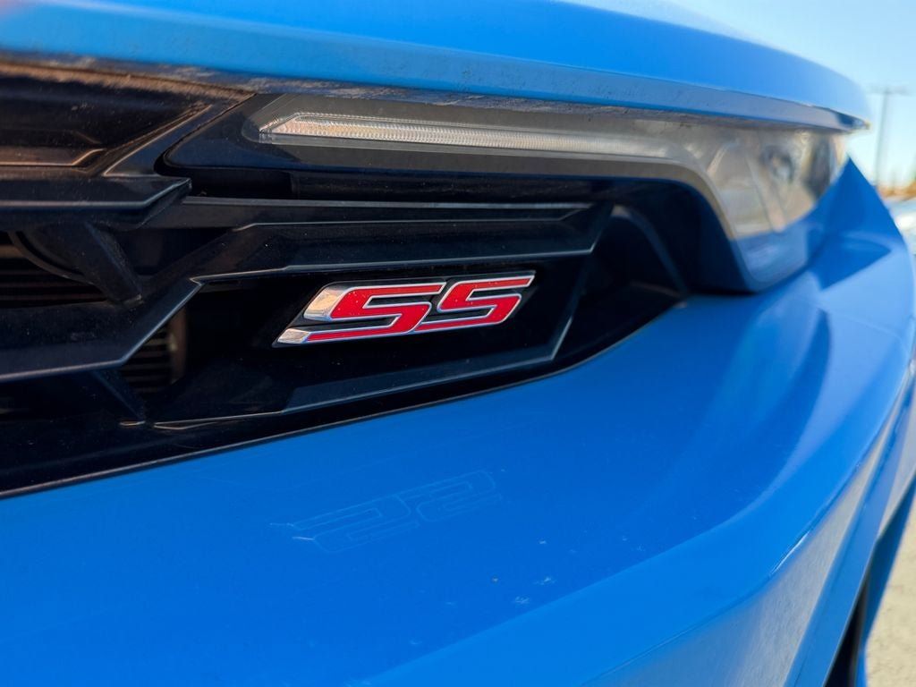 Used 2023 Chevrolet Camaro SS w/ Design Package 3 RWD image 32