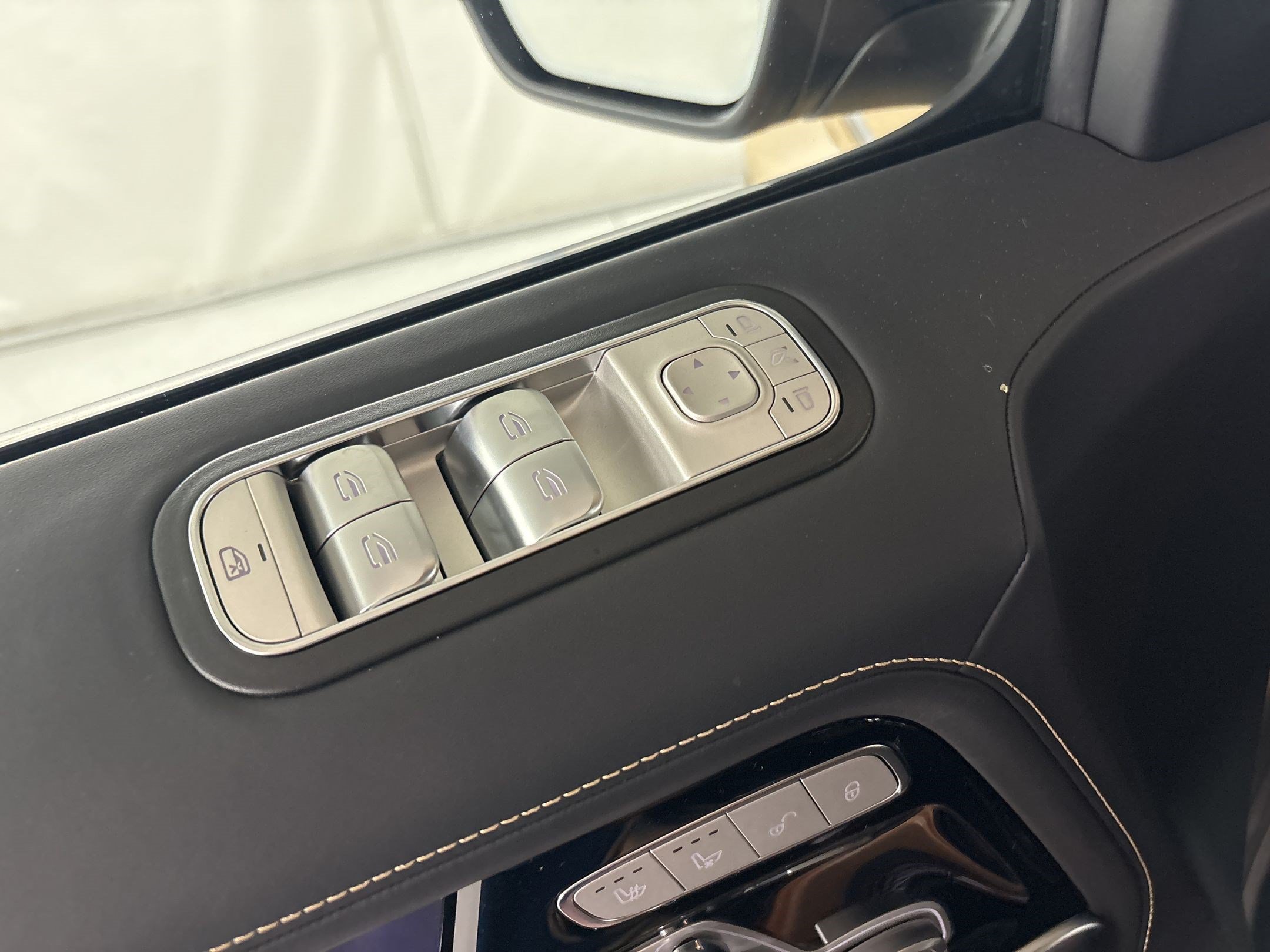 New 2027 Mercedes-Benz G 580 e image 26