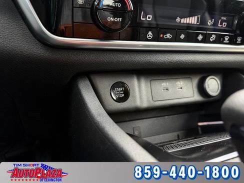 Used 2024 Nissan Rogue SL AWD/4WD image 23