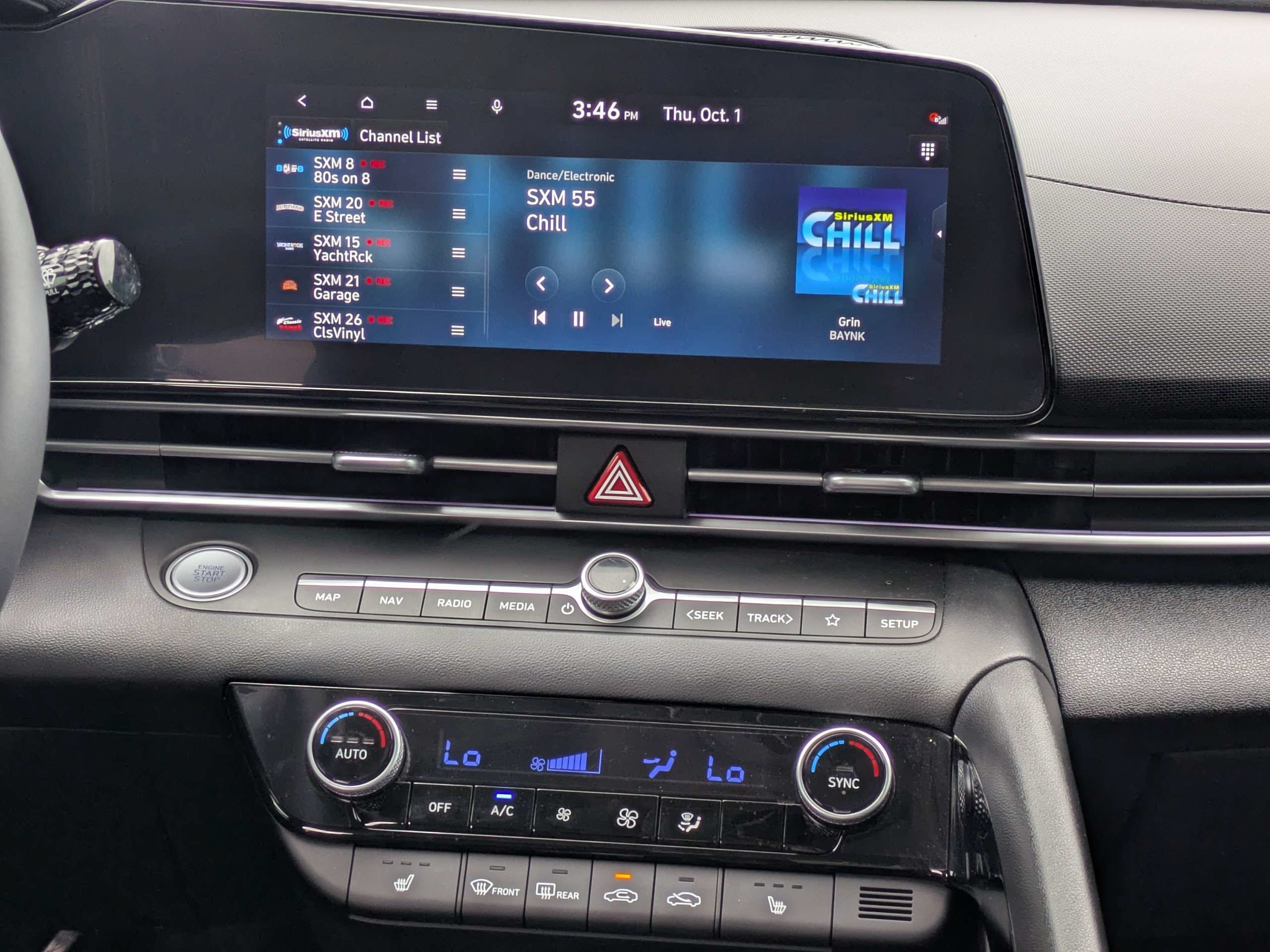 Certified 2023 Hyundai Elantra Limited w/ Preferred Accessory Package FWD image 16