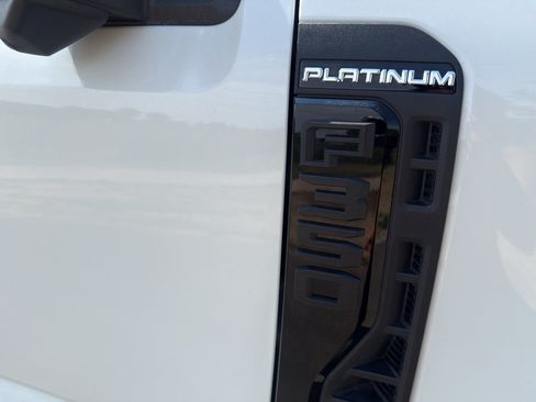 Used 2025 Ford F350 Platinum AWD/4WD image 8