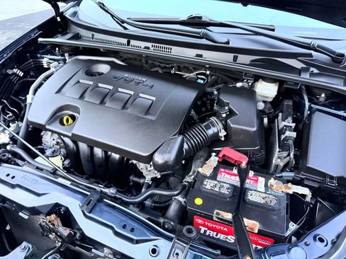 Used 2017 Toyota Corolla LE w/ Carpet Mat Package (TMS) image 17