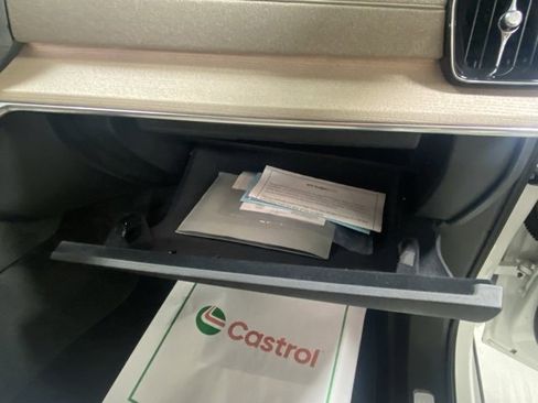 Used 2025 Volvo XC90 B6 Plus image 30