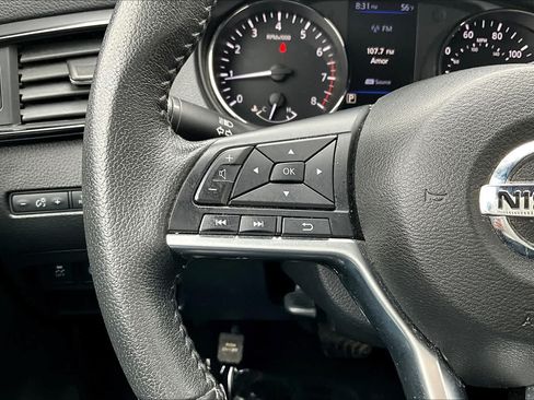 Used 2019 Nissan Rogue SV FWD image 23