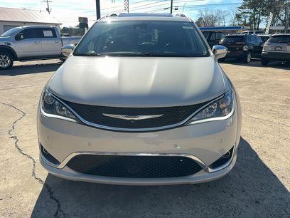 Used 2017 Chrysler Pacifica Limited