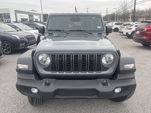 Used 2025 Jeep Wrangler Sport S image 2