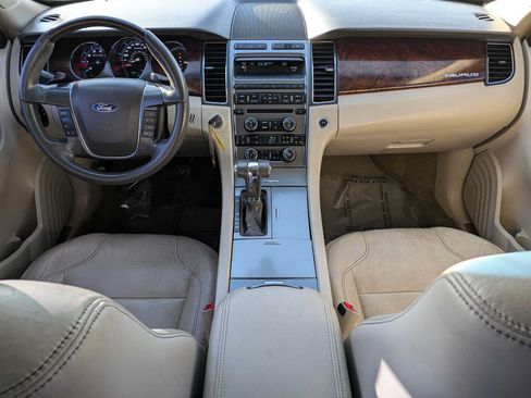 Used 2012 Ford Taurus Limited FWD image 19