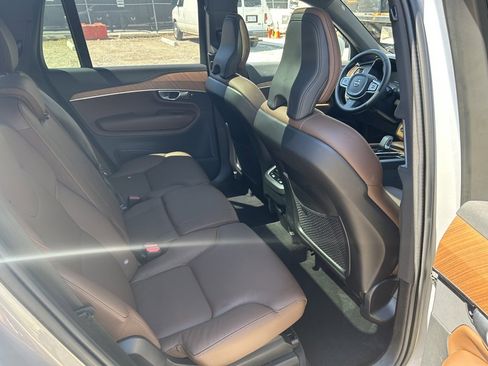 Certified 2024 Volvo XC90 B6 Plus w/ Protection Package Premier image 19