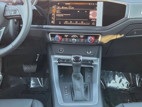 New 2025 Audi Q3 2.0T Premium image 13