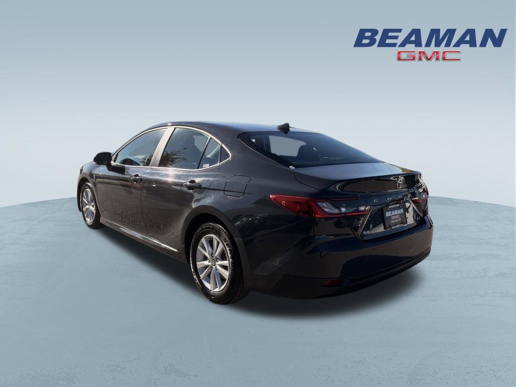 Used 2025 Toyota Camry LE FWD image 5