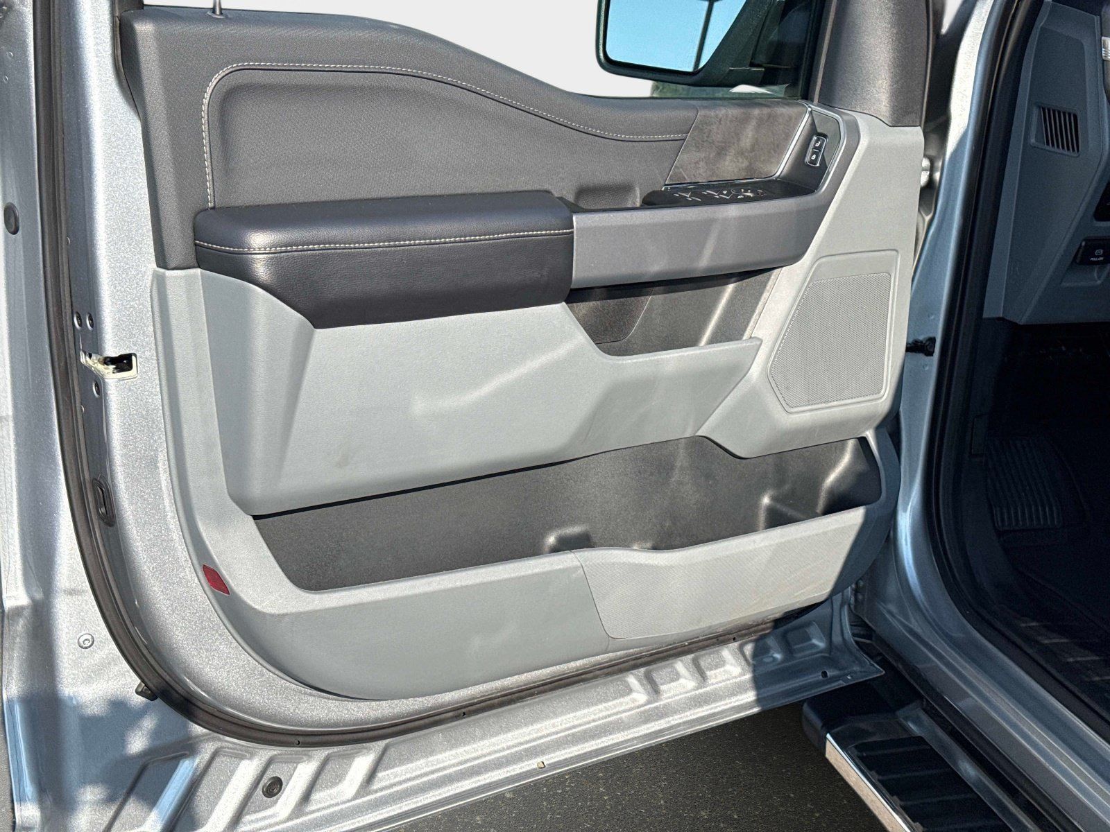 Used 2025 Ford F150 XLT w/ Equipment Group 301A Standard AWD/4WD image 20