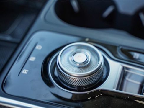 New 2025 Kia Carnival SX w/ SX Dark Edition Package image 40