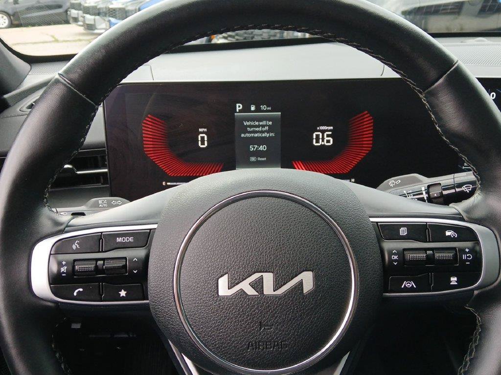 Used 2025 Kia K5 GT-Line w/ GT-Line Premium Package AWD/4WD image 12