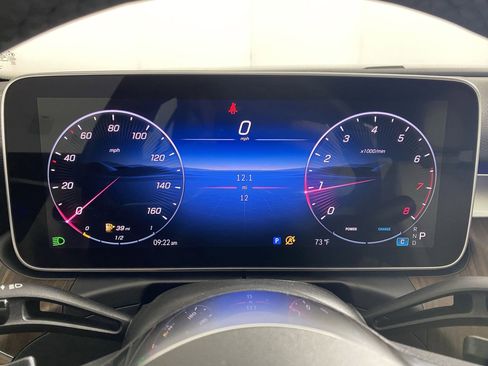 Used 2025 Mercedes-Benz C 300 4MATIC Sedan image 19