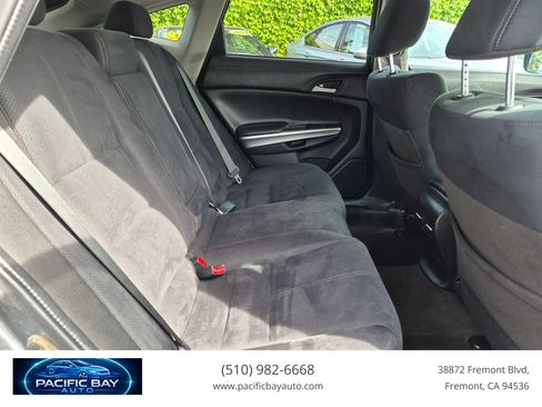 Used 2014 Honda Crosstour EX image 16