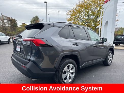 Used 2020 Toyota RAV4 LE image 6