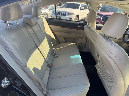 Used 2011 Subaru Legacy 2.5i Limited image 23