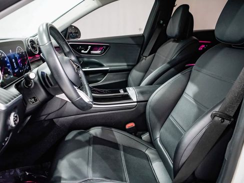 Used 2023 Mercedes-Benz C 300 Sedan image 17