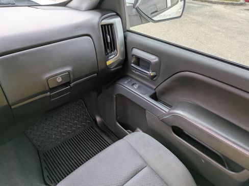 Used 2018 Chevrolet Silverado 1500 LT w/ All Star Edition image 18