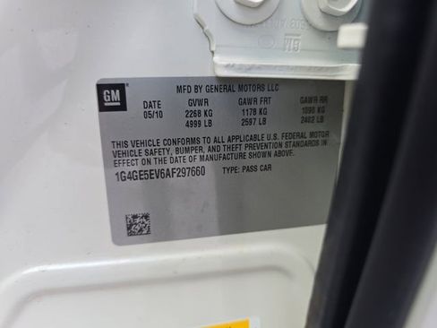 Used 2010 Buick LaCrosse CXS image 32