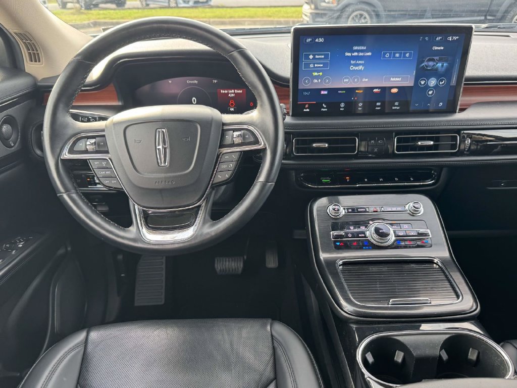 Used 2021 Lincoln Nautilus Reserve AWD/4WD image 17