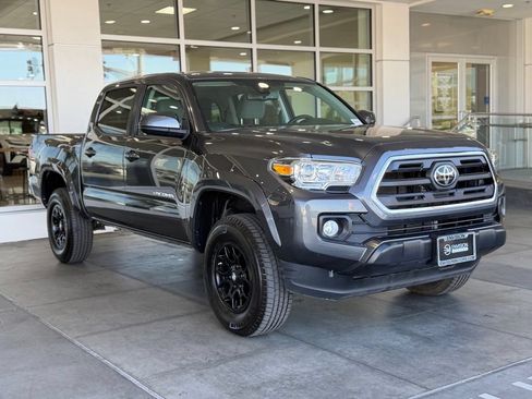 Certified 2019 Toyota Tacoma SR5 AWD/4WD image 6