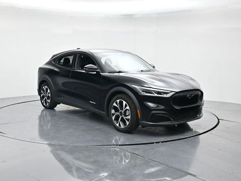 Used 2025 Ford Mustang Mach-E Select image 1