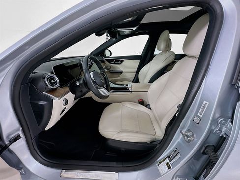 Used 2025 Mercedes-Benz C 300 Sedan image 23