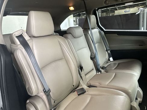 Used 2023 Honda Odyssey EX-L image 26