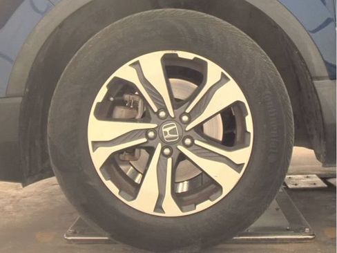 Used 2017 Honda CR-V LX image 25