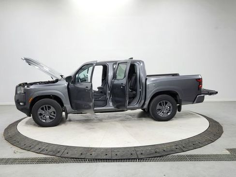 Used 2025 Nissan Frontier SV w/ SV Convenience Package image 12