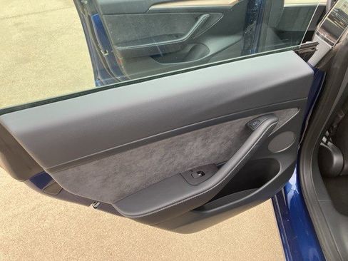 Used 2023 Tesla Model 3 Performance image 21