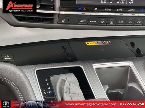 Used 2025 Toyota Sienna XLE w/ XLE Plus Package AWD/4WD image 37