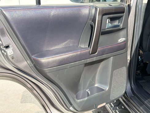 Used 2018 Toyota 4Runner TRD Off-Road Premium image 13