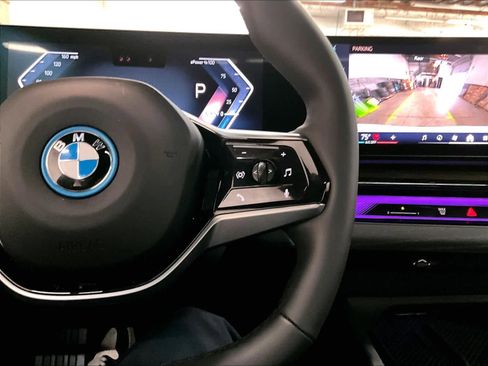 Certified 2026 BMW i5 eDrive40 image 21