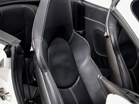 Used 2011 Porsche 911 Turbo image 26